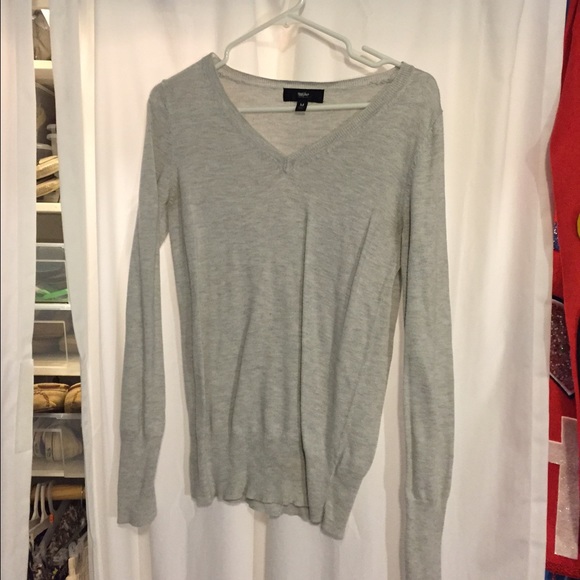 Grey vneck sweater
