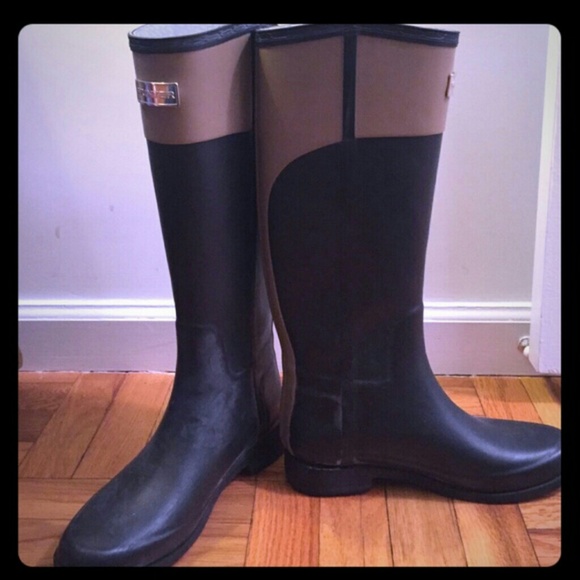 Hunter rainboots.. SALE!