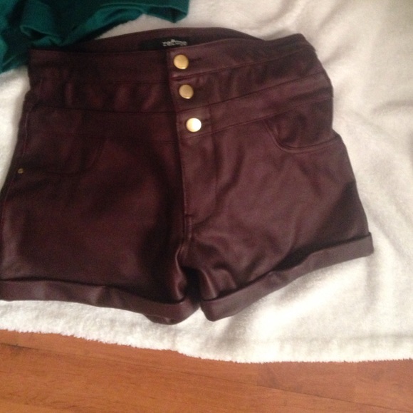 3 pair of shorts - Picture 2 of 4