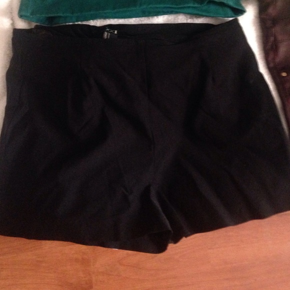 3 pair of shorts - Picture 3 of 4