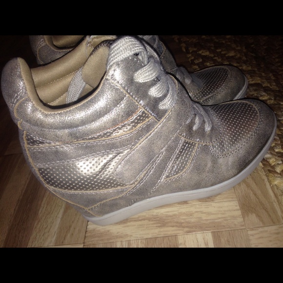 Gold sneaker wedges! 6.5 NWOT