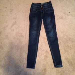 Juniors Mudd 3 button skinny jeans