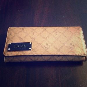 LAMB by Gwen Stefani wallet