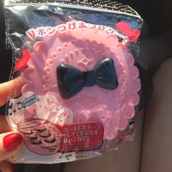 Other - Cute false lash case