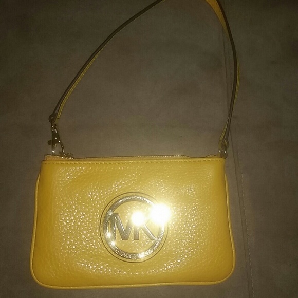 MK wristlet