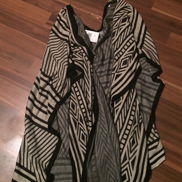 Clothes - Picture 3 of 3