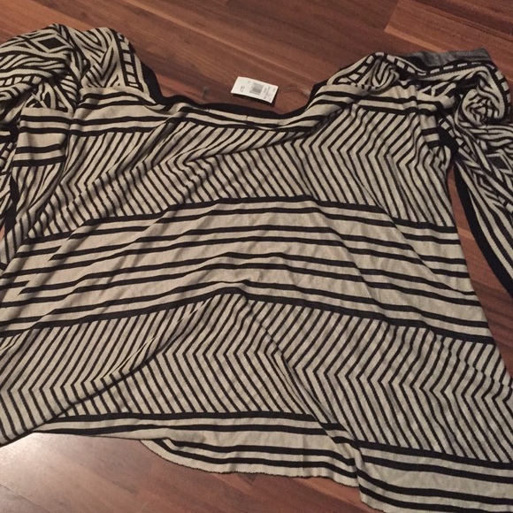Clothes - Picture 2 of 3