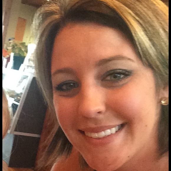 Meet your Posher, Erin - Picture 1 of 1