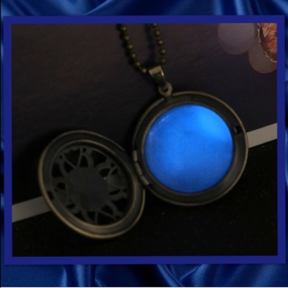 Magical Fairytale necklace - Picture 2 of 3