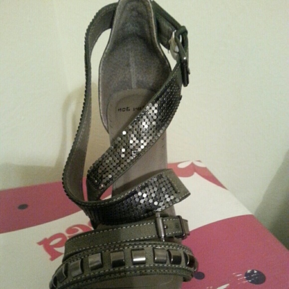 Gray heels