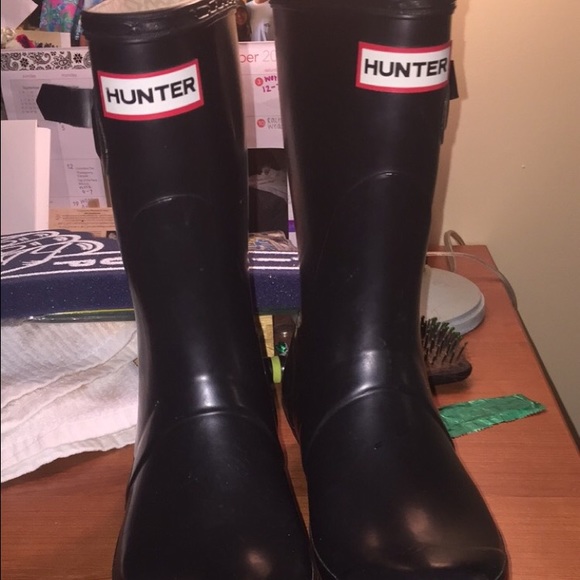 Short black hunter boots!