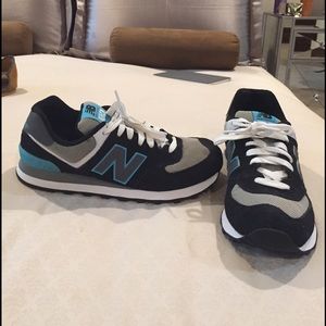 Brand new New Balance shoes!! Never been worn.