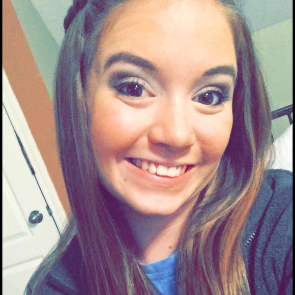 Meet your Posher, Kelsey