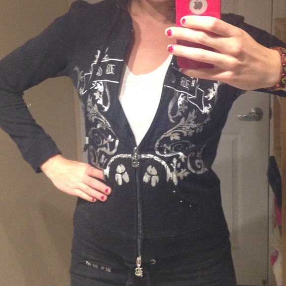 BCBG Size M zip up hoodie! Has silver details - Picture 4 of 4