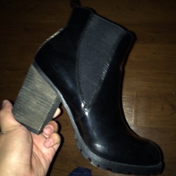 Steve Madden booties