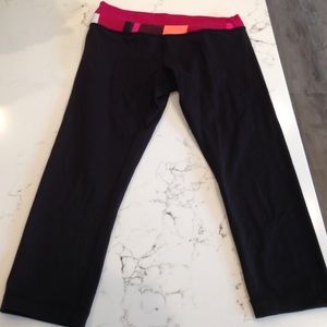 Lululemon Cropped (Tight Fit) Workout Pants