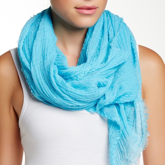 Steve Madden Accessories - FINAL PRICE❗️Steve Madden Solid Woven Scarf