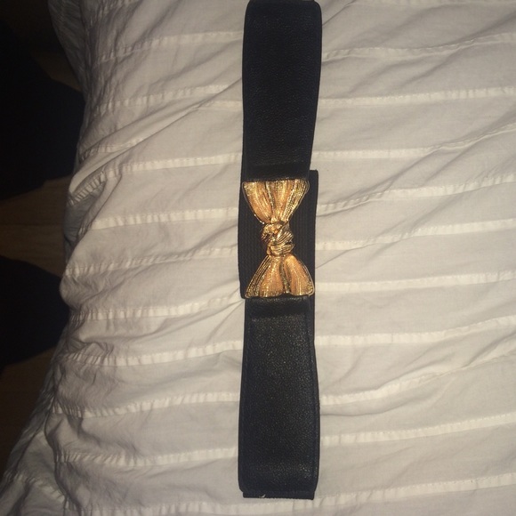 BELT WITH GOLD BOW WAIST BELT