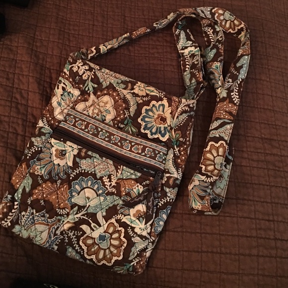 Vera Bradley hipster over the shoulder