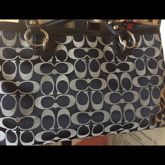 Authentic coach: like new! - Picture 3 of 4