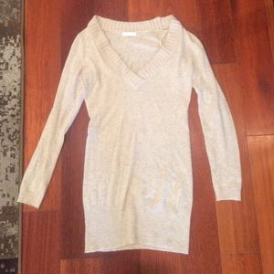 Cream color deep V neck sweater tunic