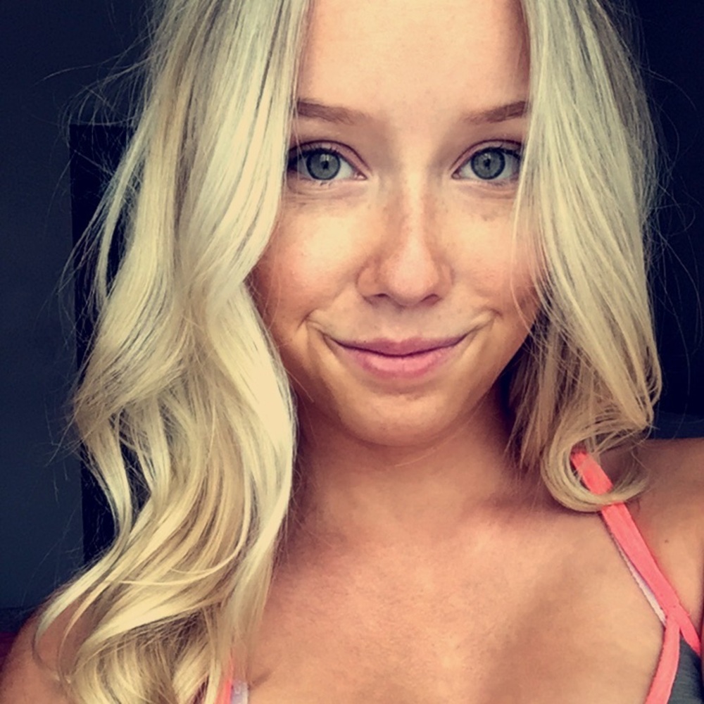 Meet your Posher, Holly