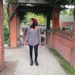 Meet your Posher, Asacia