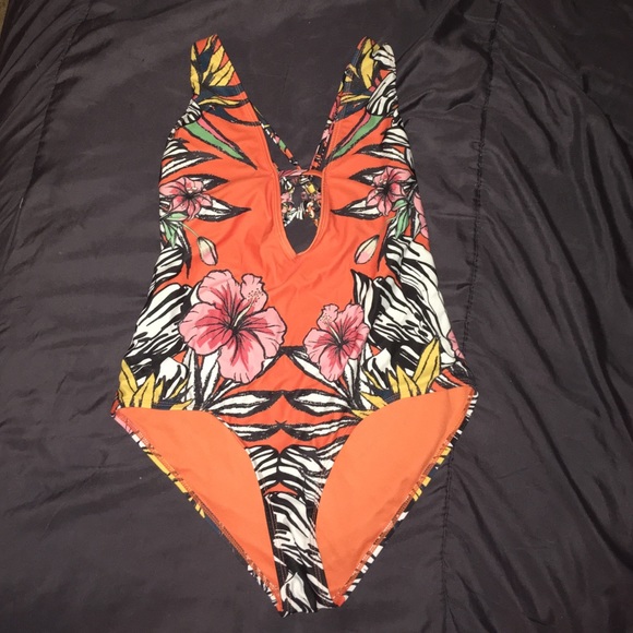 River Island plunge One Piece Swim (Offers)