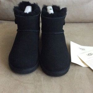 UGG K mini Bailey button boots