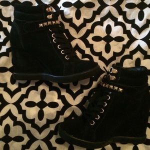 Steve Madden obsess.