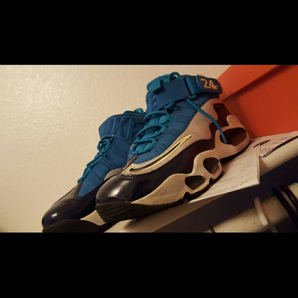 Size 11 griffeys