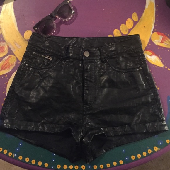 H&M pleather shorts