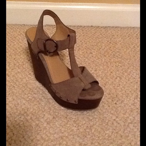 Steve Madden Wyliee Wedge - Picture 1 of 4