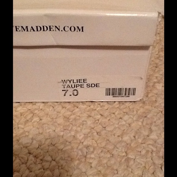 Steve Madden Wyliee Wedge - Picture 4 of 4