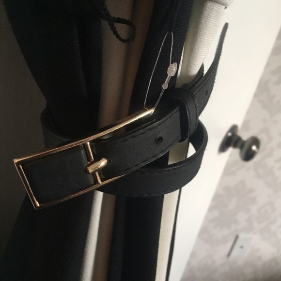 Black and white - Picture 3 of 3