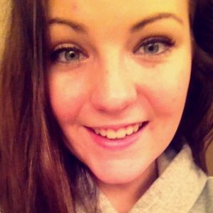 Meet your Posher, Emilee