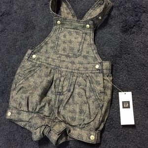 Gap baby girl clothes