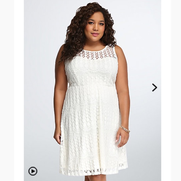 Ivory Torrid 3 dress lace.