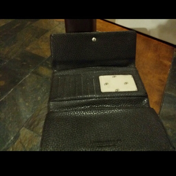 SOLD😣DB Checkbook wallet - Picture 3 of 3