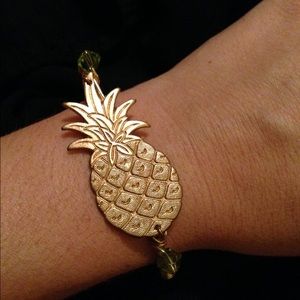 Wire pineapple bracelet