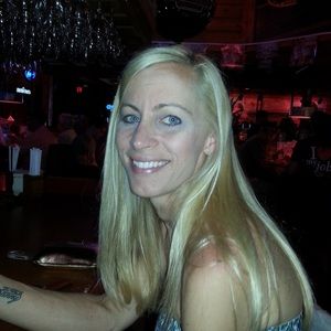 Meet your Posher, Tia