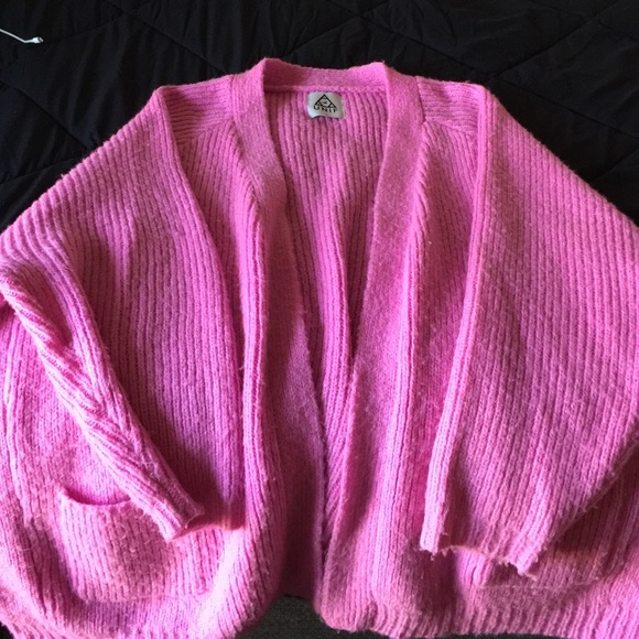 UNIF Sweaters - Unif Hole Cardigan