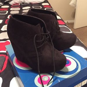Ankle booties