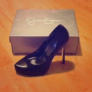 *New* Jessica Simpson "classic" Parigi pumps