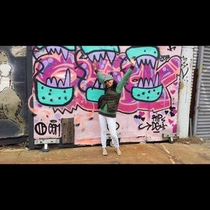 Meet your Posher, Joy