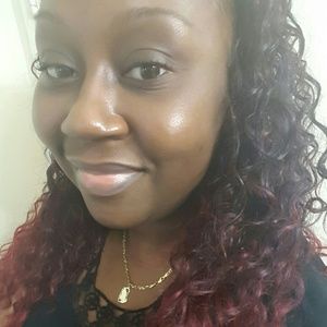 Meet your Posher, Monica