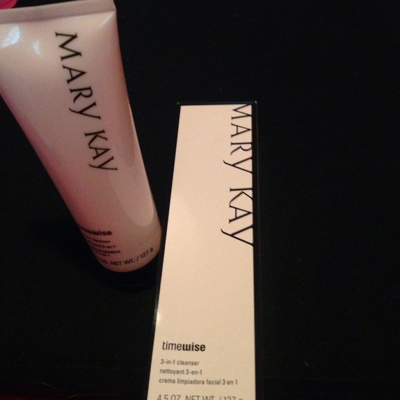Mary Kay Timewise 3-in-1 cleanser