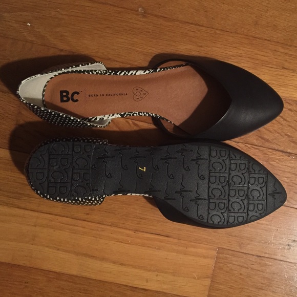 Black and white flats - Picture 4 of 4