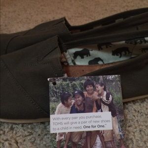 Dark Green Canvas TOMS