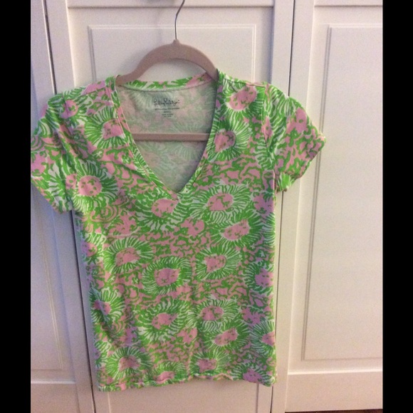 Lilly Pulitzer sunny side lion print tee shirt